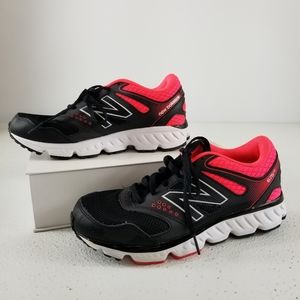 Balance 675 Womens Running Shoe 